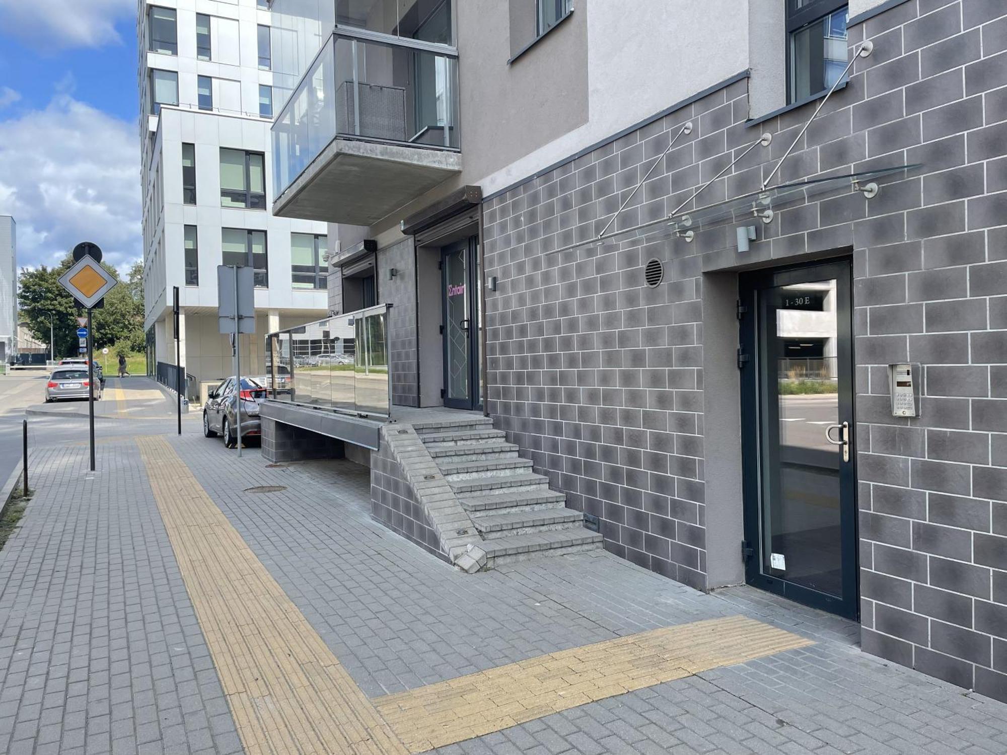 Your Home - Spacious Apartment In City Center, With Balcony & Self Check-In Вильнюс Экстерьер фото