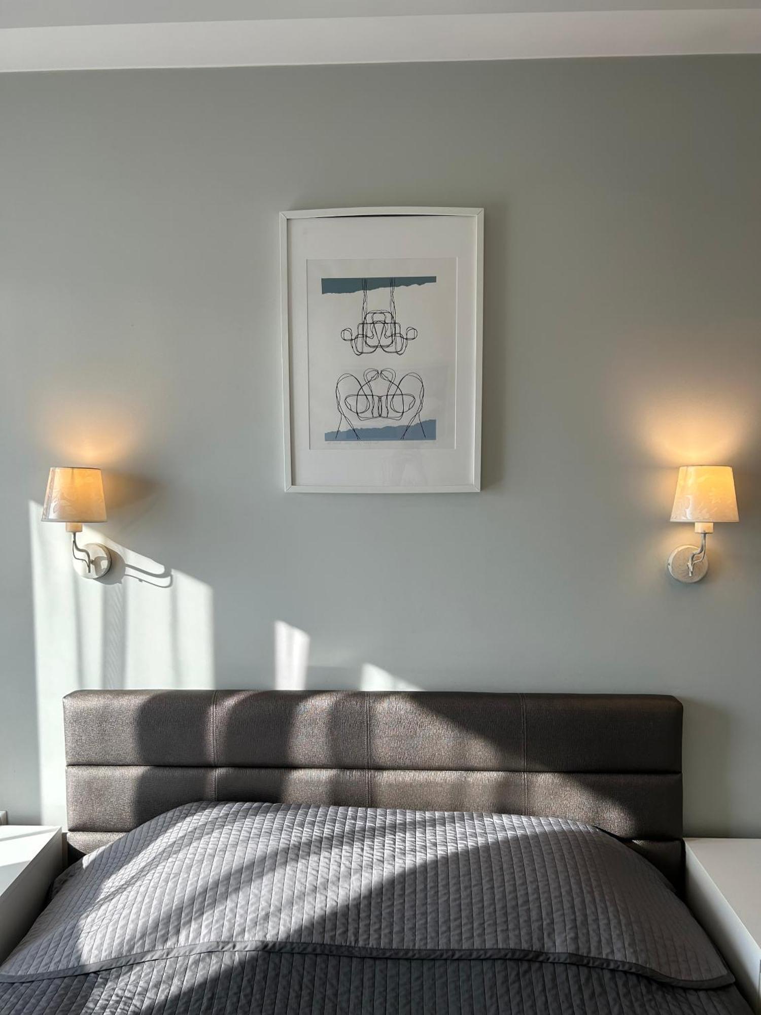 Your Home - Spacious Apartment In City Center, With Balcony & Self Check-In Вильнюс Экстерьер фото